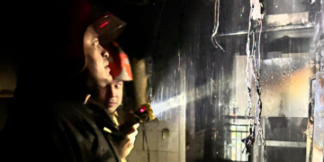 Corpo de Bombeiros age rápido e impede que fogo se alastre por prédio em Cuiabá