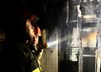 Corpo de Bombeiros combate incêndio em área urbana e alerta proibição do uso do fogo