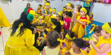 Detran leva informações de forma lúdica para crianças de unidade escolar em Cuiabá