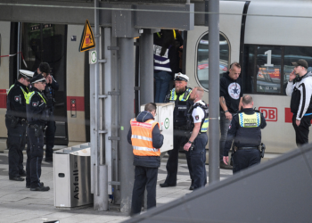 Ataque com faca deixa 18 feridos em estação ferroviária de Hamburgo, na Alemanha