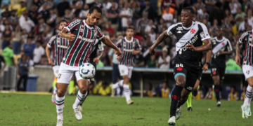 Fluminense vence o Vasco e se mantém no G4 do Brasileirão