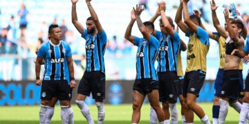 Grêmio vence o Bahia e respira no Brasileirão