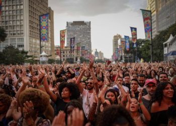 Virada Cultural tem falhas, mas consegue unir o velho e o novo na curadoria artística