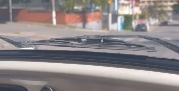 Sabrina Sato passeio de fusca com Zoe e Nicolas Prattes em SP: ‘Fusca do Zezé’