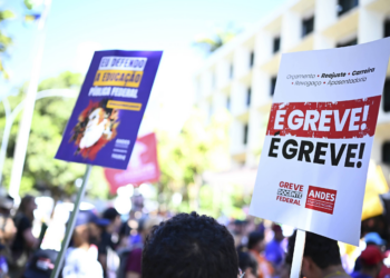 Aumento do funcionalismo gerou crise nas universidades federais