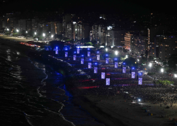 No show de Lady Gaga, atraso no telão distante do palco é frustrante