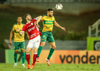 Cuiabá vence Vila Nova por 1 a 0 e cola no G4 da Série B