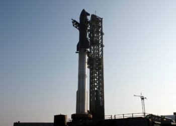 SpaceX prepara novo lançamento do megafoguete Starship após explosões