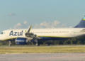 Avião da Azul declara emergência durante pouso em VG; vídeo
