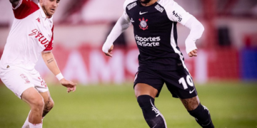 Corinthians perde e é eliminado da Copa Sul-Americana 