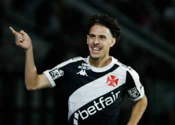 Vasco goleia Melgar e garante vaga nos playoffs da Sul-Americana