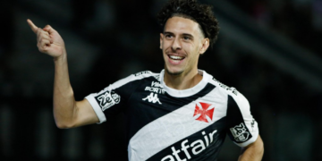 Vasco goleia Melgar e garante vaga nos playoffs da Sul-Americana