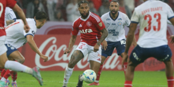 Inter vence o Bahia de virada e garante liderança no Grupo F da Libertadores