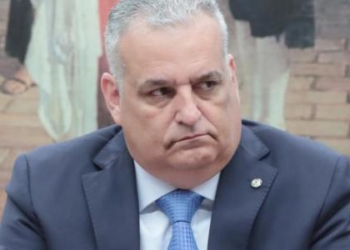 Com anistia neutralizada, bolsonarismo parte para a picaretagem