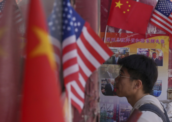 China e EUA anunciam encontro na Suíça para negociar tarifas