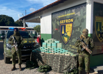 Trio é preso com R$ 1 milhão em cocaína em mochilas