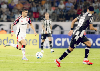 Flamengo tropeça diante do Central Córdoba e se complica na Libertadores