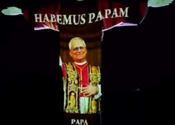 Embaixada do Brasil no Vaticano posta imagem de Leão XIV no Cristo Redentor e cita continuidade do legado de Francisco