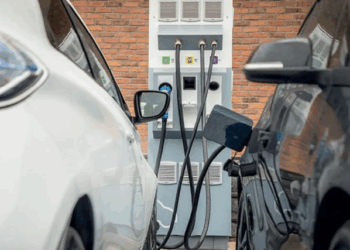 Corpo de Bombeiros promove workshop inédito sobre emergências com veículos elétricos em Cuiabá