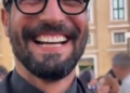 Padre brasileiro gato vira hit nas redes sociais ao ser filmado no anúncio de novo papa