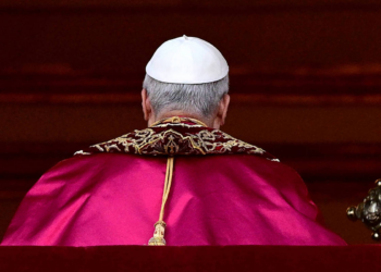 Ao escolher Leão 14, de 69 anos, conclave faz opção por longo pontificado