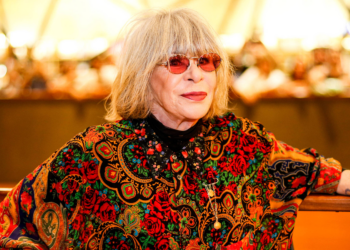 Leia a carta que Rita Lee deixou para o marido e os três filhos antes de morrer