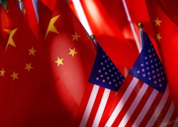 Taxas reduzidas e pausa de 90 dias: China e EUA chegam a acordo sobre tarifaço