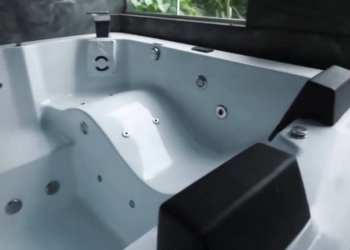 Em ação contra o Comando Vermelho, polícia encontra joias e banheiras de hidromassagem no Rio