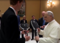 Papa Leão XIV recebe tenista italiano no Vaticano: 'quer jogar um pouco?'