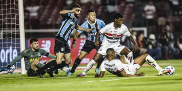 São Paulo vira sobre o Grêmio no Morumbis e quebra jejum no Brasileirão