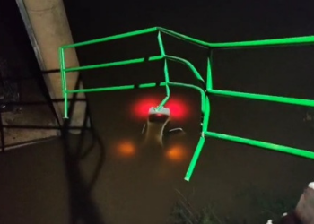 Carro cai no Rio Cuiabá e homem de 30 anos morre; veja vídeos