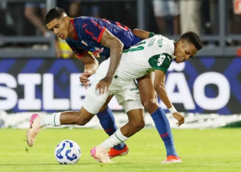 Palmeiras vence Red Bull Bragantino e abre vantagem na liderança do Brasileirão