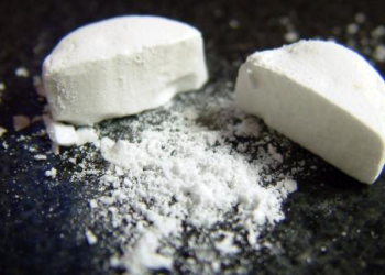 PF prende grupo que produzia drogas sintéticas no Rio com apoio do CV