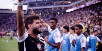 Corinthians vence clássico e afunda o Santos no Z4