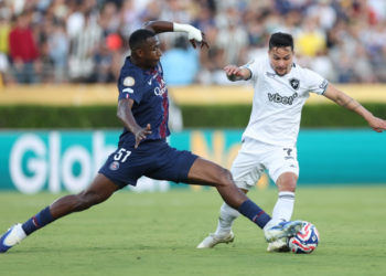 Botafogo surpreende PSG e assume a liderança do Grupo no Mundial de Clubes