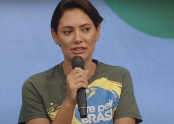 Michelle Bolsonaro repudia vereador acusado de pedofilia