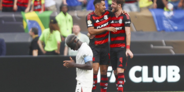 Flamengo vira para cima do Chelsea e assume a liderança isolada do Grupo D no Mundial de Clubes