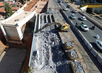 Obras do Complexo Viário do Leblon avançam com escavação de trincheira