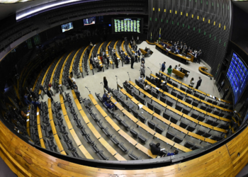 Datafolha: 57% apoiam direito à reeleição de presidentes, governadores e prefeitos