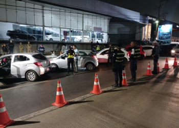 Operação Lei Seca resulta em seis autuações criminais e remoção de 40 veículos em Várzea Grande