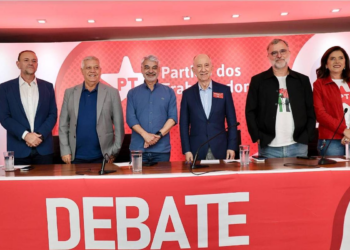 Debate para eleição no PT tem críticas a gestão Lula, e Edinho defende governo
