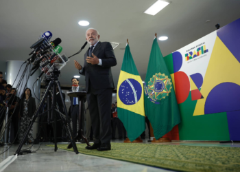 Lula defende apressar regulação das redes e volta a falar em enviado de Xi para discutir tema