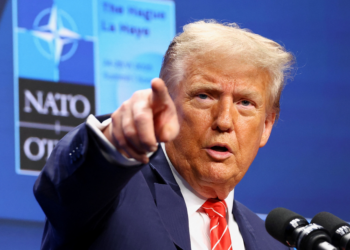 Aliados da Otan optam pela bajulação para assegurar a convivência amistosa com Trump