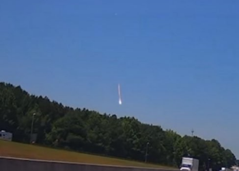 Bola de fogo é vista caindo do céu no sudeste dos EUA; VÍDEO