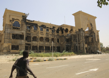 EUA impõem sanções ao Sudão por suposto uso de armas químicas