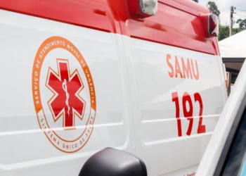 Mulher é espancada e largada em pátio de posto de combustíveis