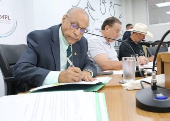 Comissão debate atualização de bulas de defensivos agrícolas e aprova projetos voltados ao setor agropecuário