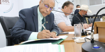 Comissão debate atualização de bulas de defensivos agrícolas e aprova projetos voltados ao setor agropecuário