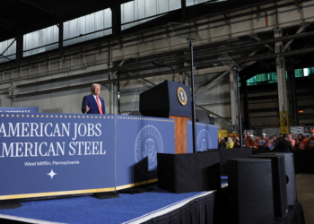 Tarifas de 50% sobre aço e alumínio entram em vigor nos EUA; entenda os impactos para o Brasil