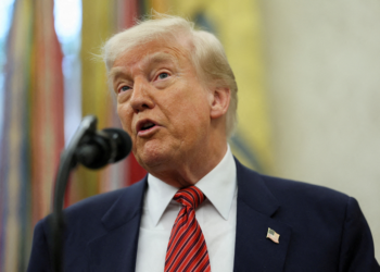 Trump diz que talvez seja melhor deixar Ucrânia e Rússia 'lutarem por um tempo'